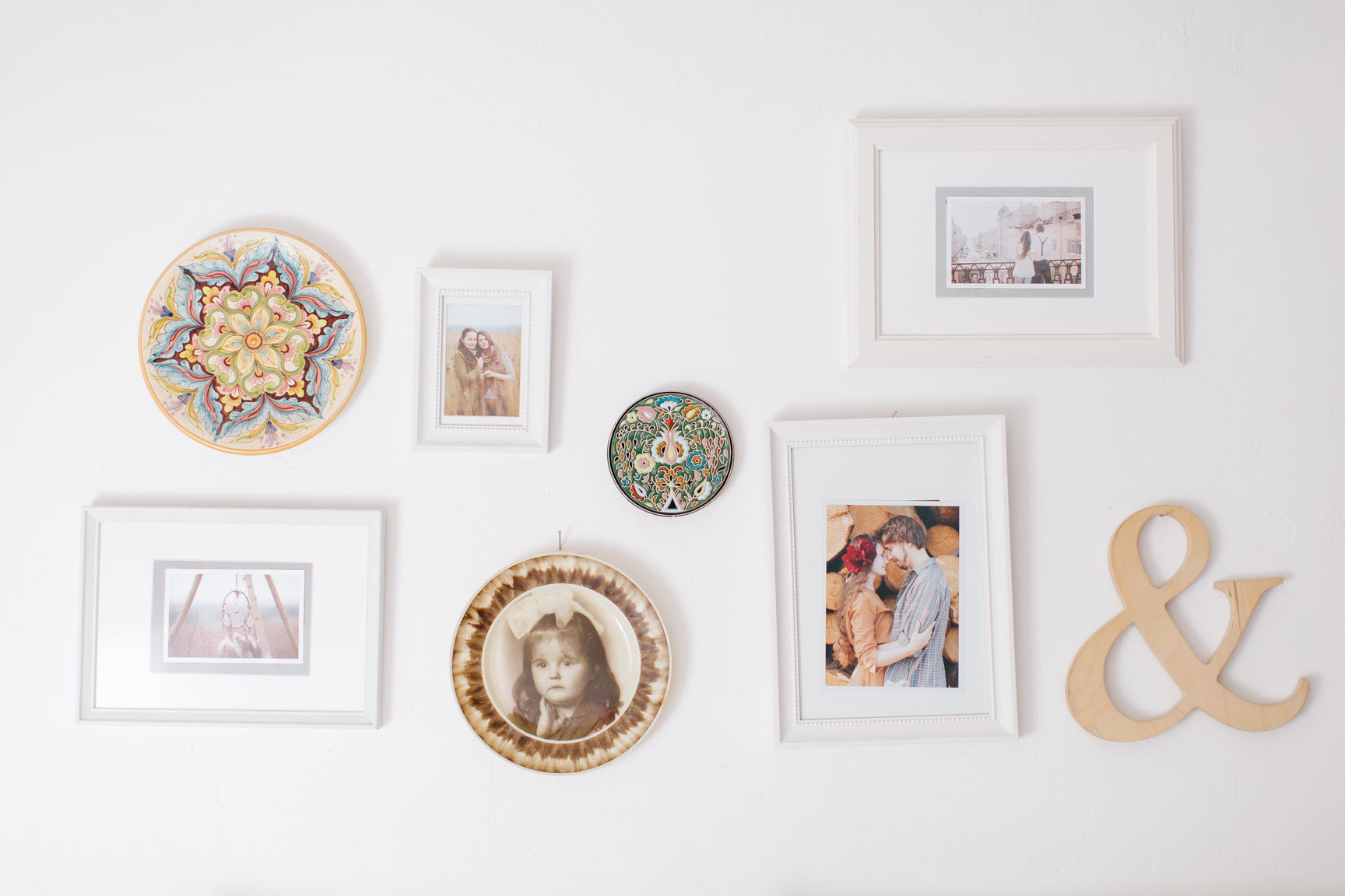 Hanging picture frames